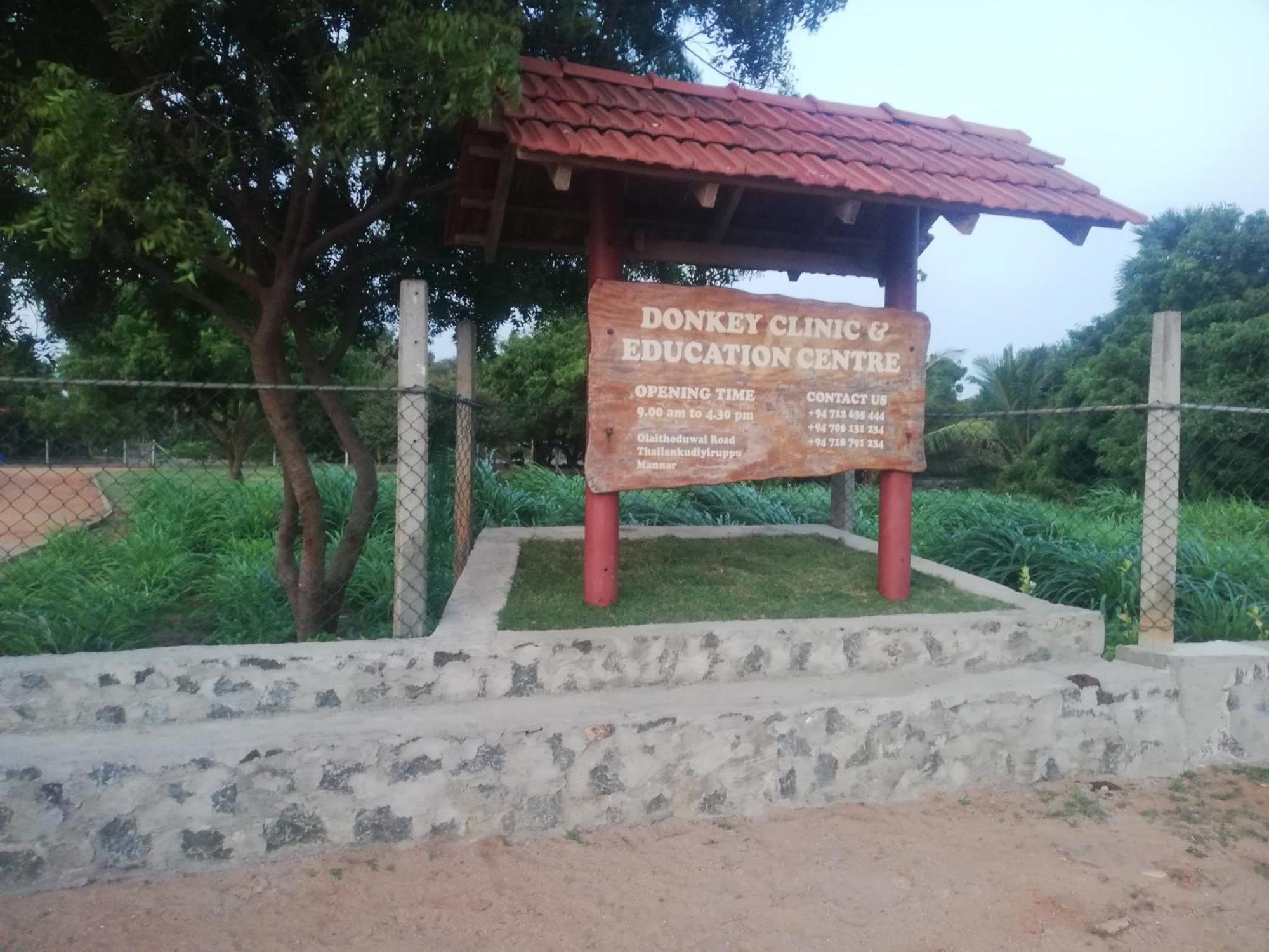 Donkey Clinic And Education Center Appartement Mannar Buitenkant foto